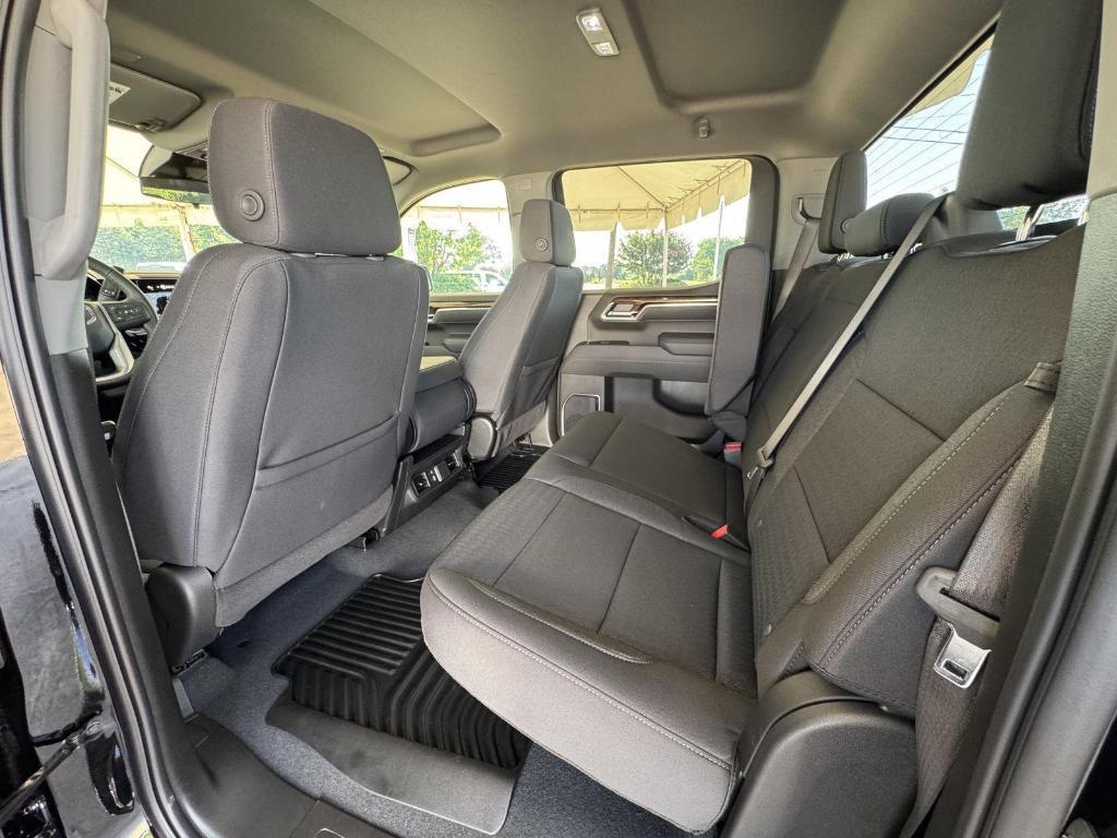 new 2025 GMC Sierra 1500 car, priced at $48,085