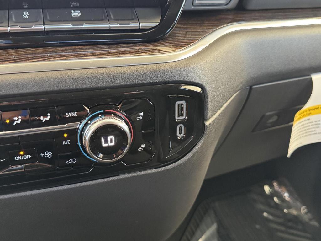 new 2025 GMC Sierra 1500 car, priced at $48,085