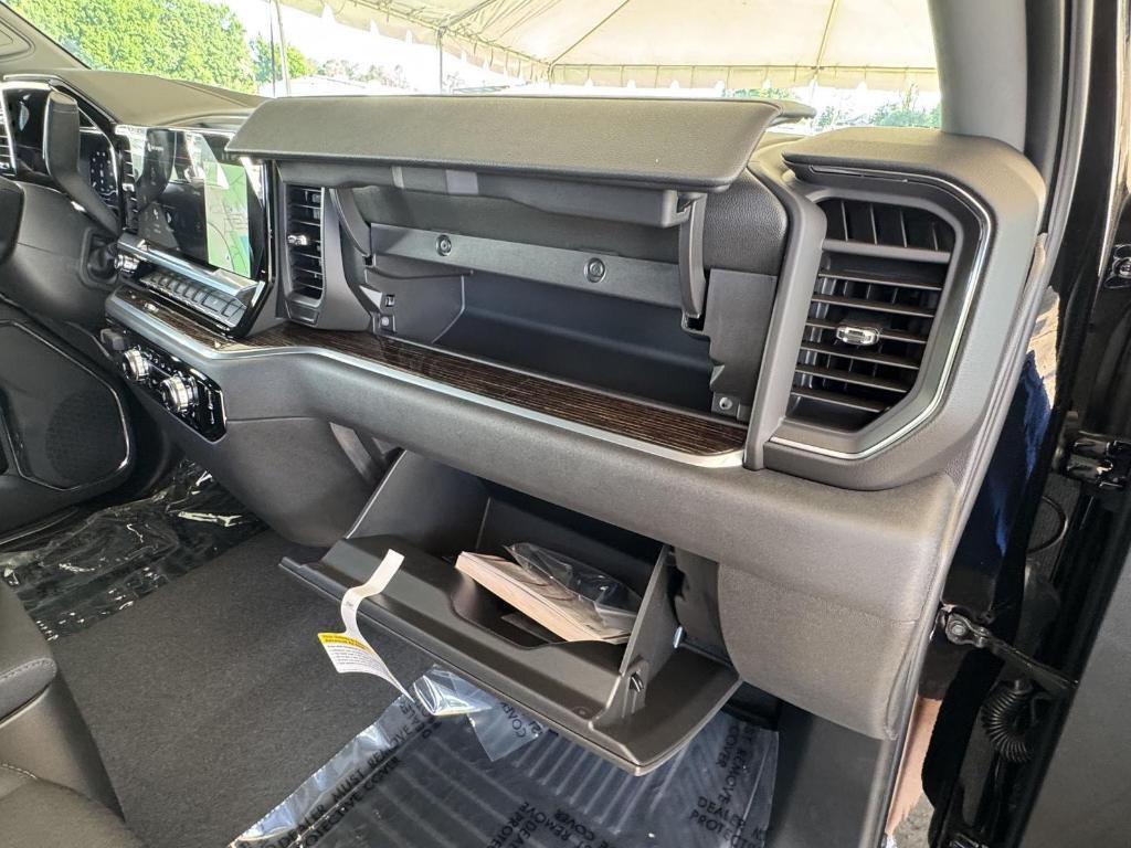 new 2025 GMC Sierra 1500 car, priced at $48,085