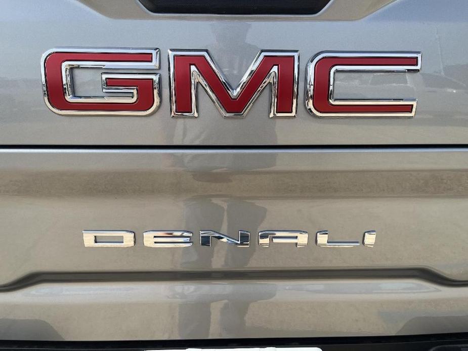 new 2024 GMC Sierra 2500 car, priced at $81,400