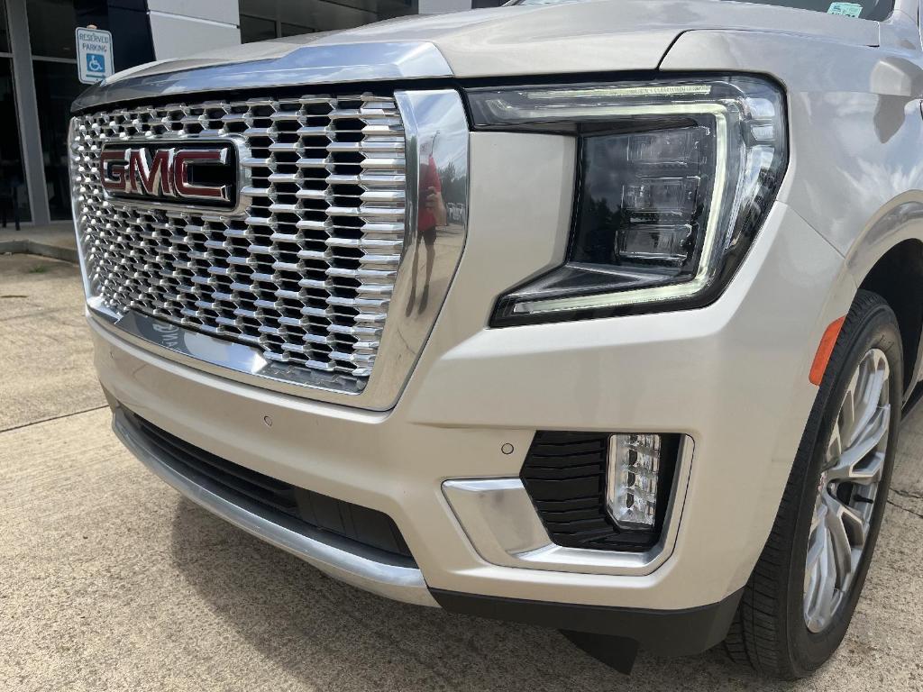 used 2021 GMC Yukon XL car, priced at $49,977