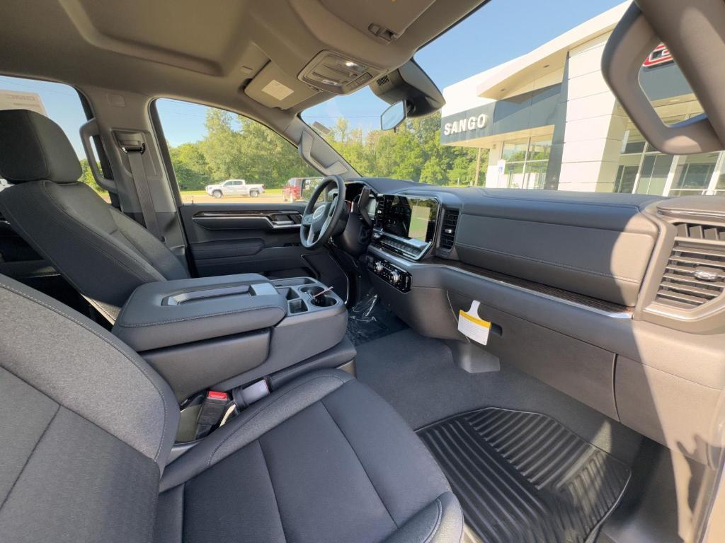new 2025 GMC Sierra 1500 car, priced at $50,140