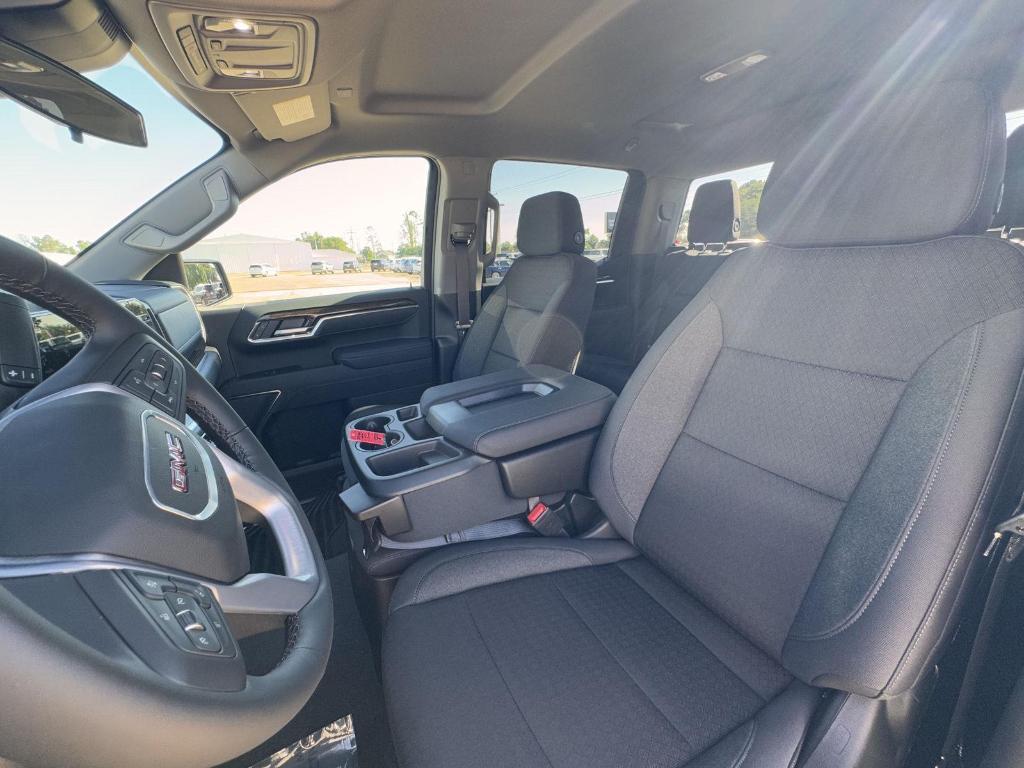 new 2025 GMC Sierra 1500 car, priced at $50,140