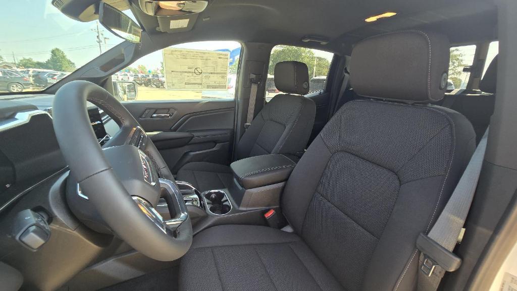 new 2025 GMC Canyon car, priced at $35,095