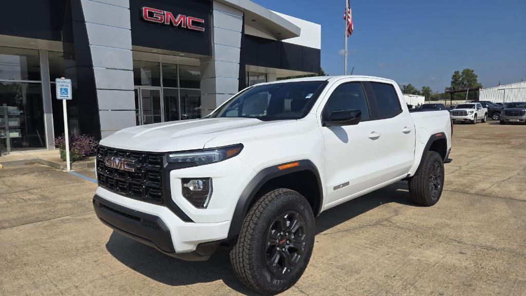 new 2025 GMC Canyon car, priced at $35,095