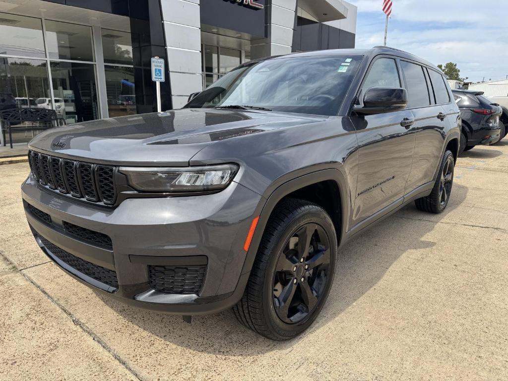 used 2023 Jeep Grand Cherokee L car, priced at $31,777