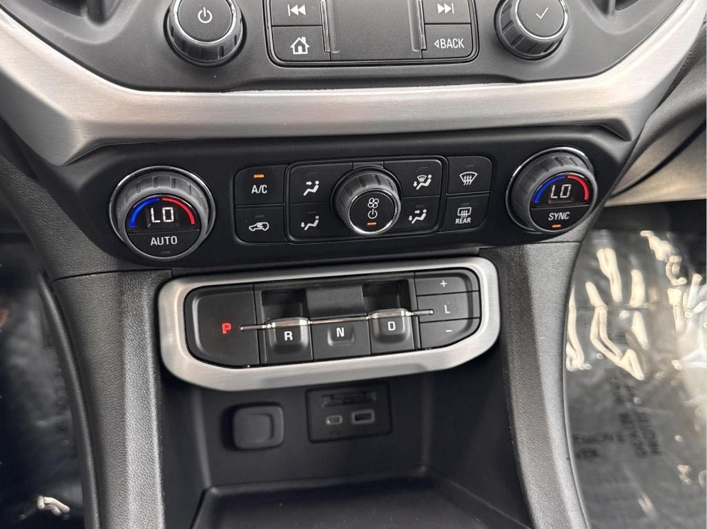 used 2023 GMC Acadia car, priced at $30,527