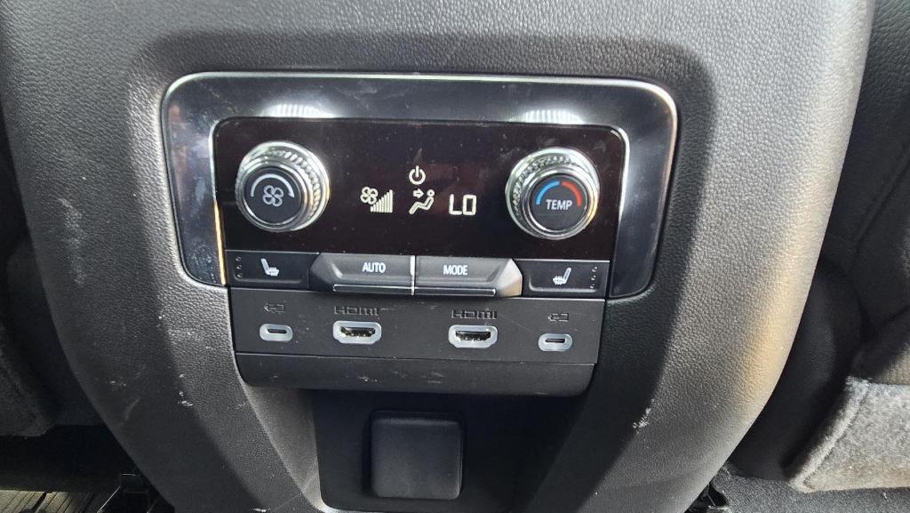 used 2024 GMC Yukon car, priced at $71,577