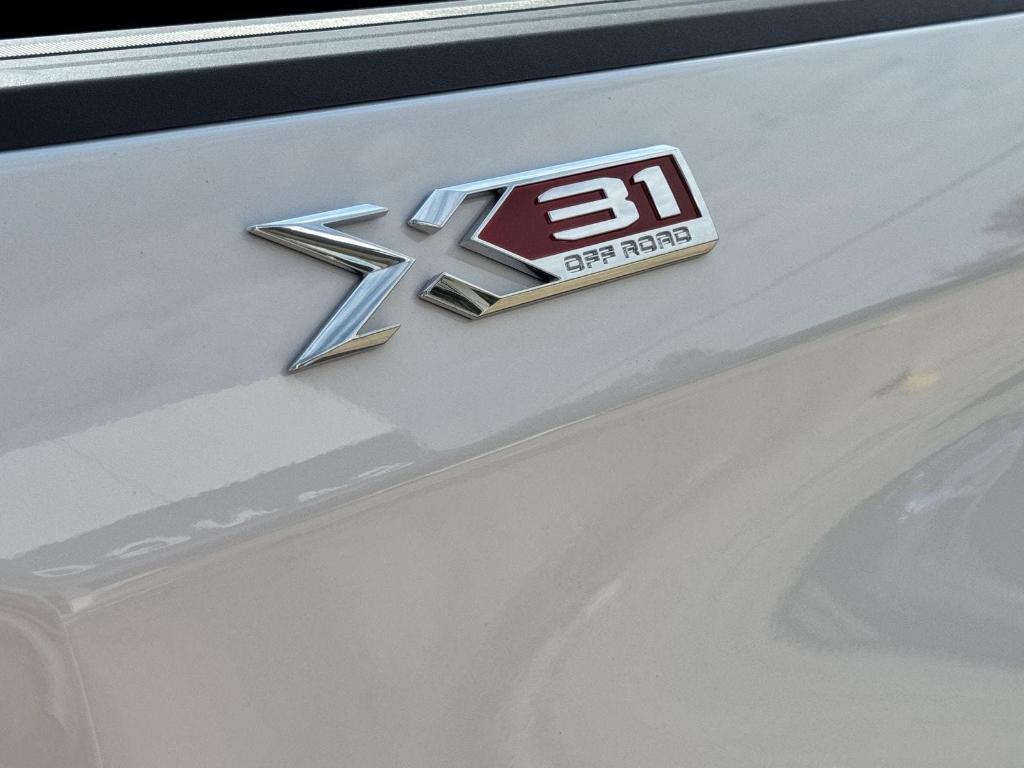 new 2025 GMC Sierra 1500 car, priced at $57,925