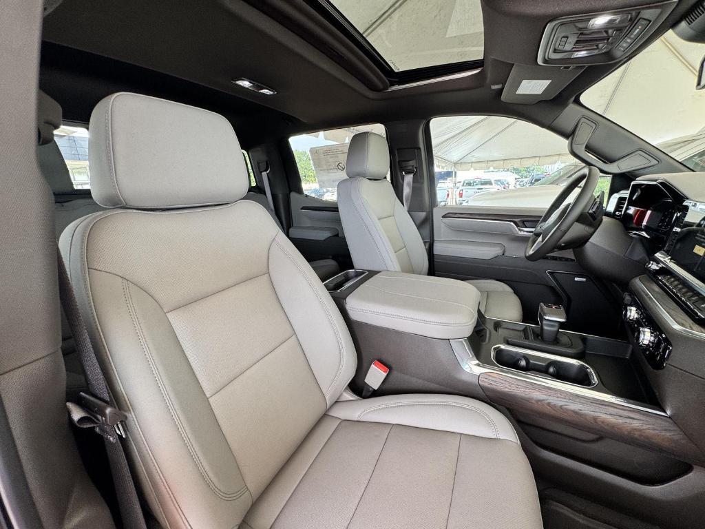 new 2025 GMC Sierra 1500 car, priced at $57,925