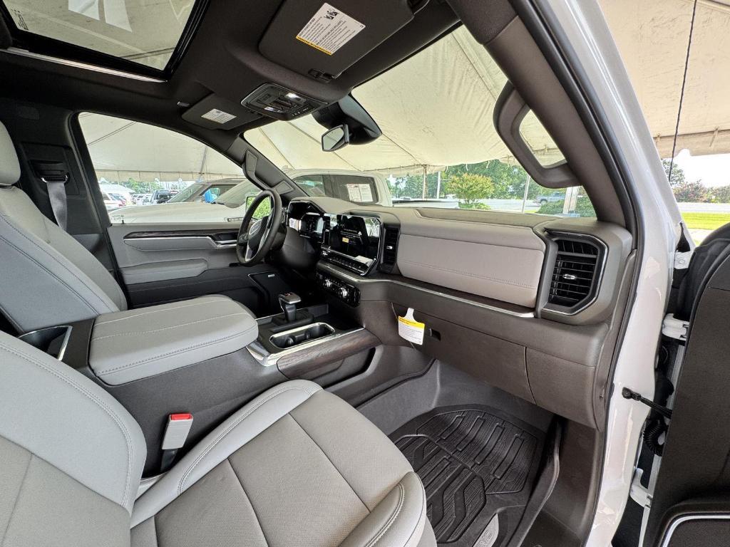 new 2025 GMC Sierra 1500 car, priced at $57,925