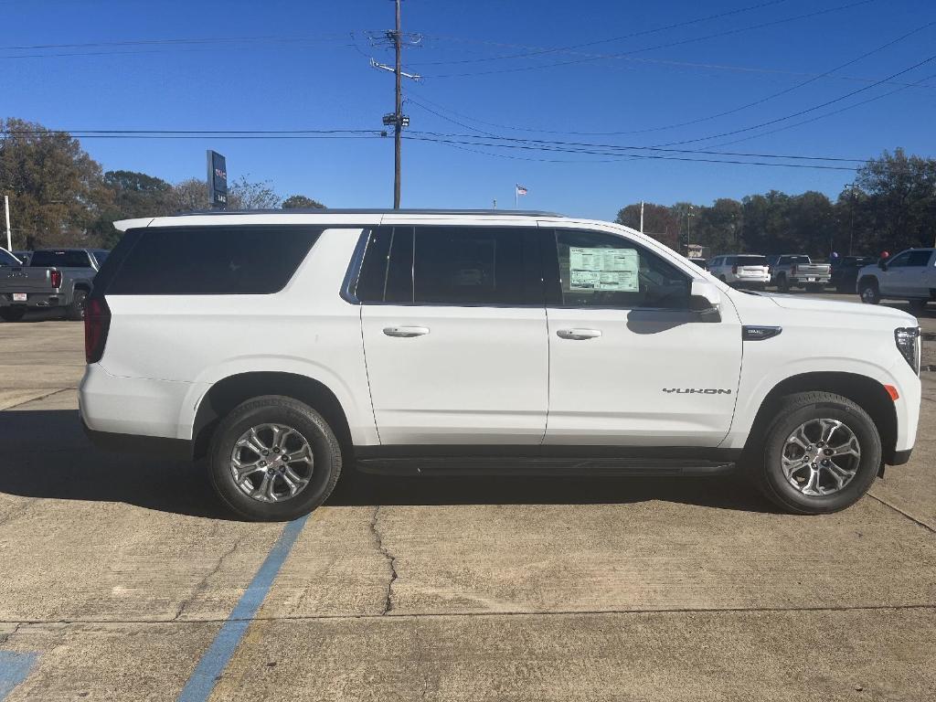 new 2024 GMC Yukon XL car, priced at $58,195