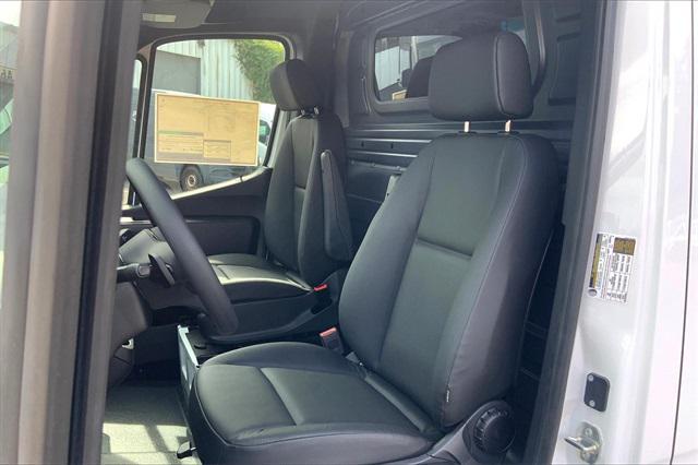 new 2024 Mercedes-Benz Sprinter 2500 car, priced at $57,719