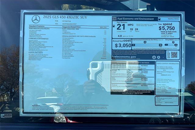 new 2025 Mercedes-Benz GLS 450 car, priced at $98,045