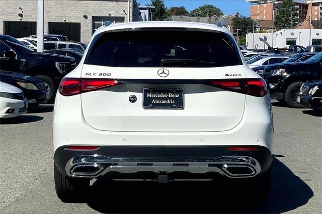 new 2025 Mercedes-Benz GLC 300 car, priced at $55,795