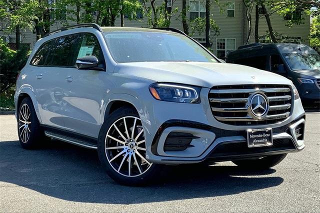 new 2024 Mercedes-Benz GLS 580 car, priced at $122,100