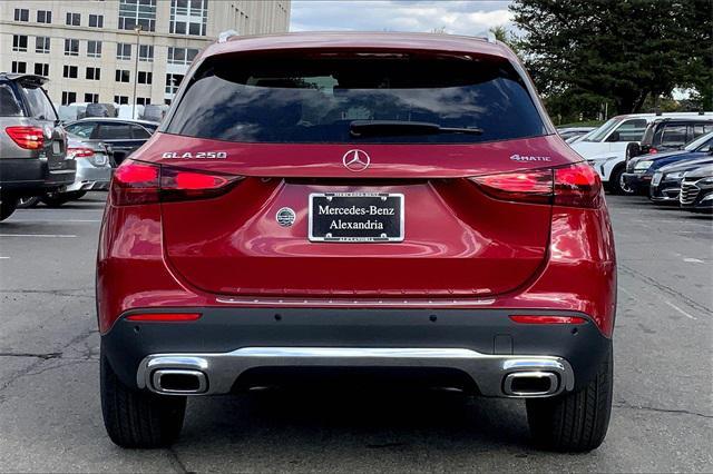 new 2025 Mercedes-Benz GLA 250 car, priced at $52,945