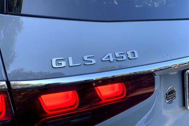 new 2025 Mercedes-Benz GLS 450 car, priced at $104,025