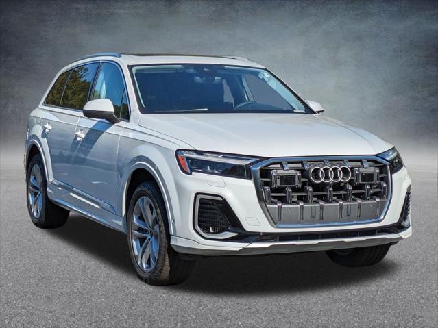 new 2025 Audi Q7 car, priced at $70,142