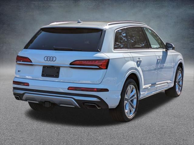 new 2025 Audi Q7 car, priced at $70,142