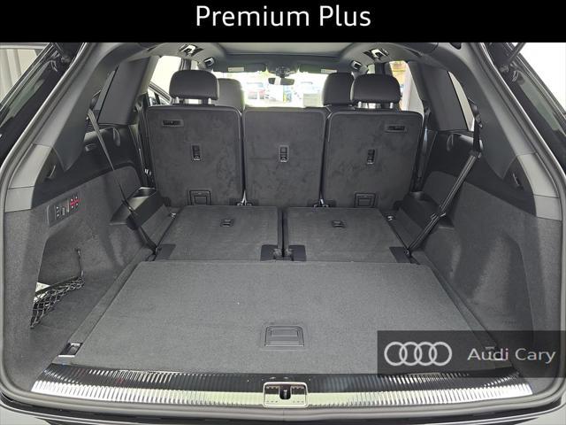 new 2025 Audi Q7 car, priced at $69,323