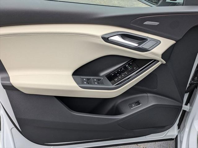 new 2025 Audi Q6 e-tron car, priced at $73,450