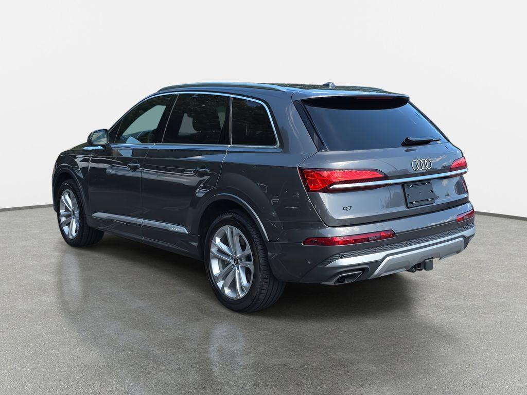 used 2025 Audi Q7 car, priced at $59,950