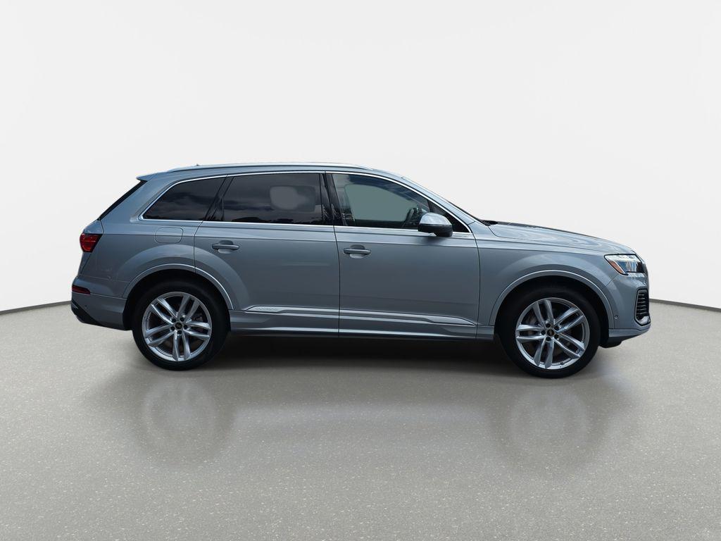used 2025 Audi Q7 car, priced at $62,450
