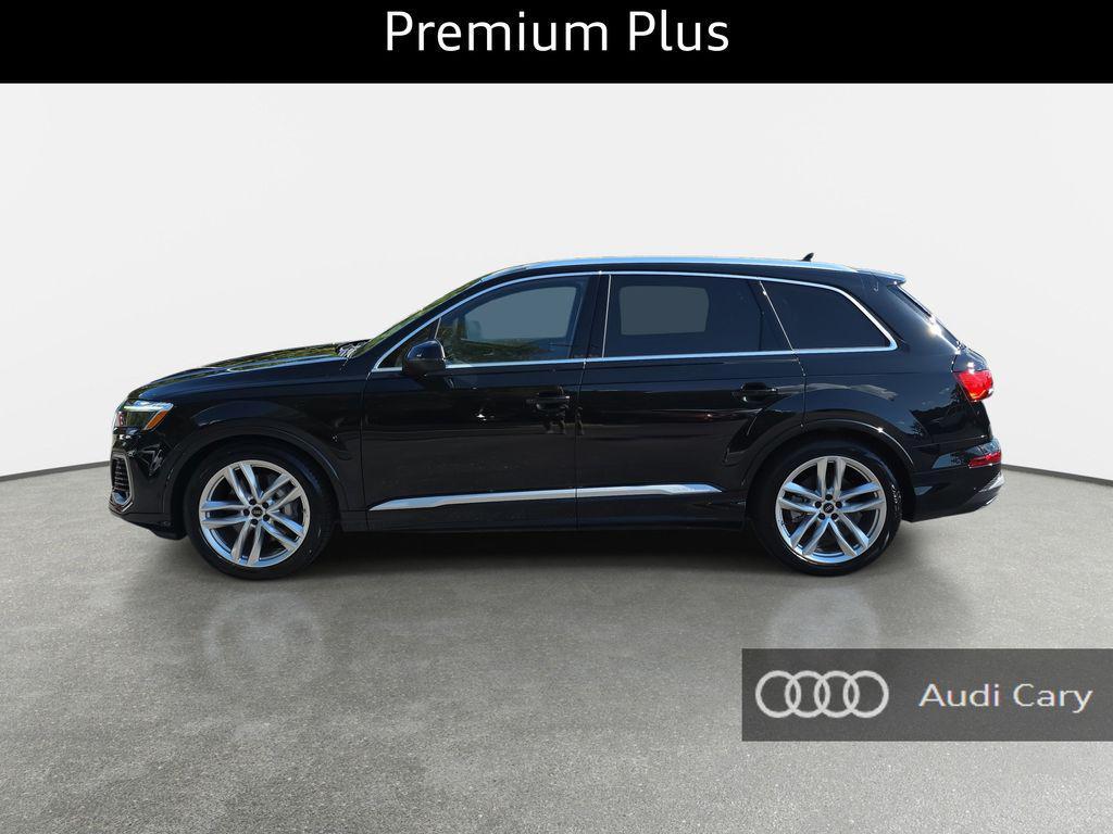 new 2025 Audi Q7 car, priced at $69,323