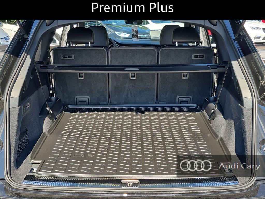 new 2025 Audi Q7 car, priced at $69,323