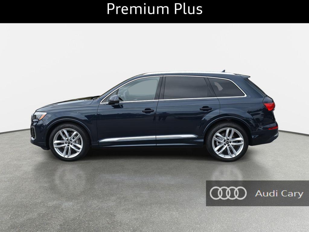 new 2025 Audi Q7 car, priced at $67,060