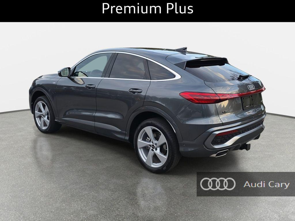 new 2025 Audi Q5 car, priced at $60,040
