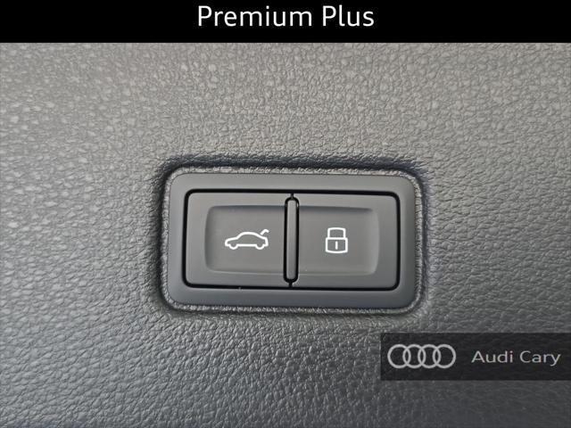 new 2025 Audi Q7 car, priced at $70,528