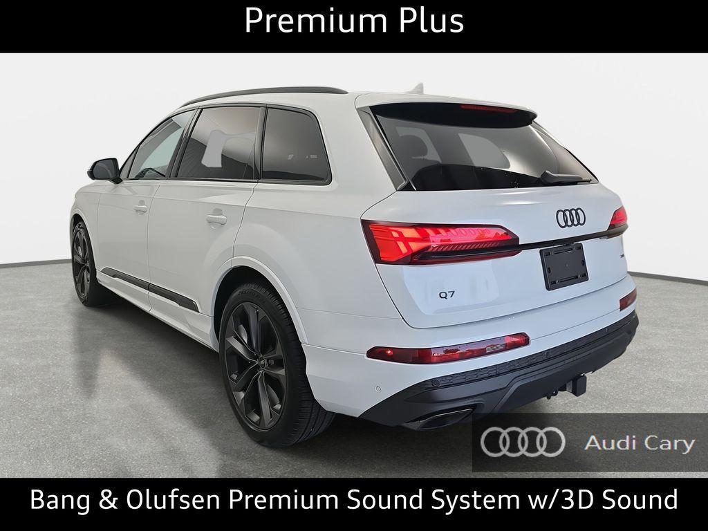 new 2025 Audi Q7 car, priced at $71,253