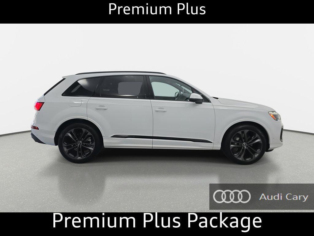 new 2025 Audi Q7 car, priced at $71,253