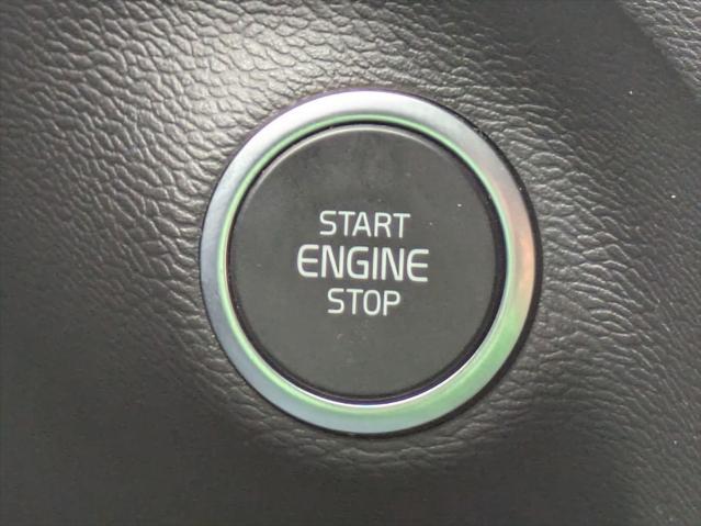 used 2022 Volvo XC40 car, priced at $29,950