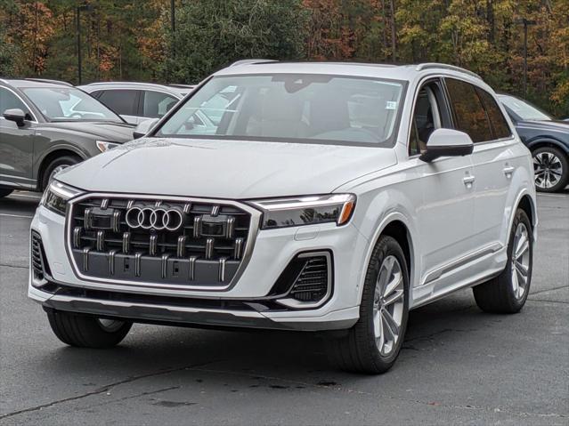 new 2025 Audi Q7 car, priced at $75,650