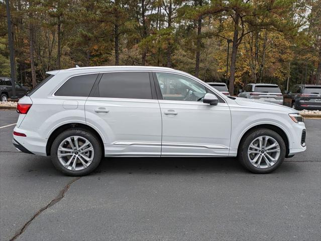 new 2025 Audi Q7 car, priced at $75,650