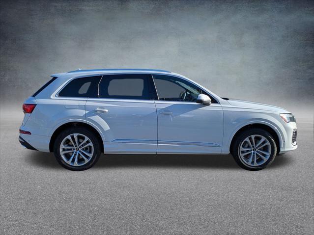 new 2025 Audi Q7 car, priced at $61,415