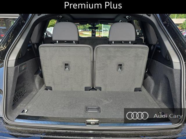 new 2025 Audi Q7 car, priced at $70,528