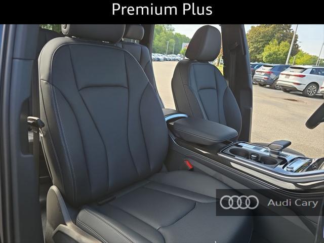 new 2025 Audi Q7 car, priced at $70,528