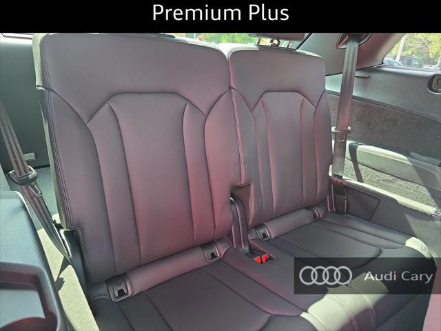 new 2025 Audi Q7 car, priced at $70,528
