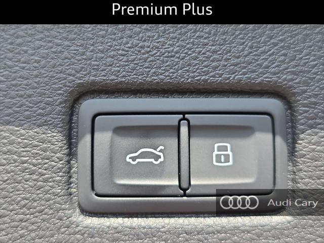 new 2025 Audi Q7 car, priced at $70,528