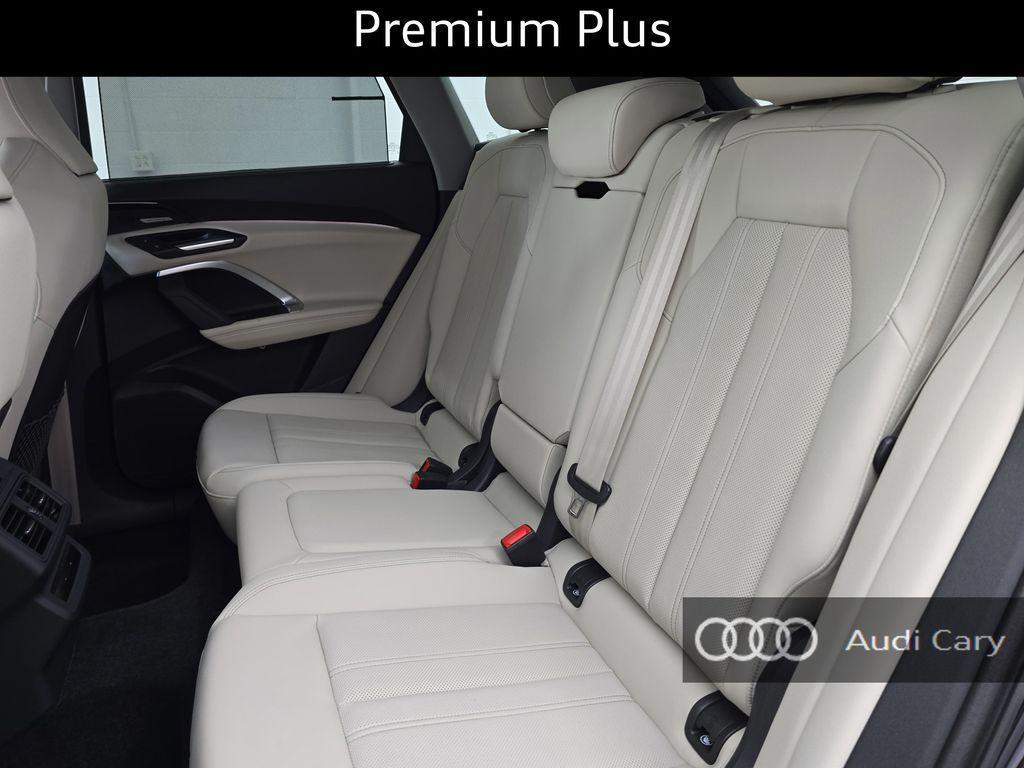 new 2025 Audi Q5 car, priced at $61,300