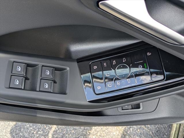new 2025 Audi Q6 e-tron car, priced at $70,225