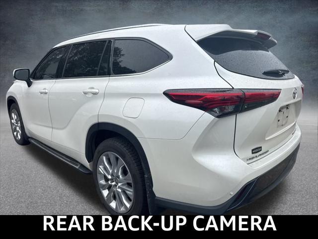 used 2020 Toyota Highlander car, priced at $27,950