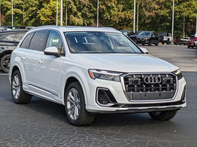 new 2025 Audi Q7 car, priced at $72,137