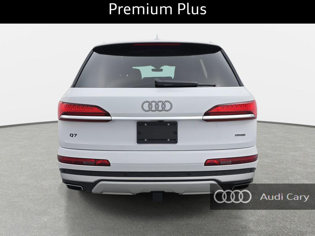 new 2025 Audi Q7 car, priced at $69,450