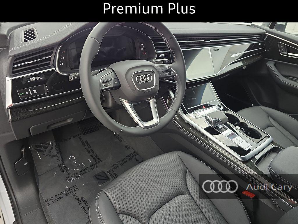 new 2025 Audi Q7 car, priced at $69,450