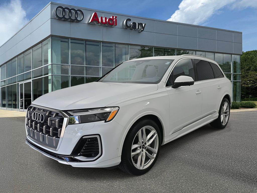 new 2025 Audi Q7 car, priced at $69,450